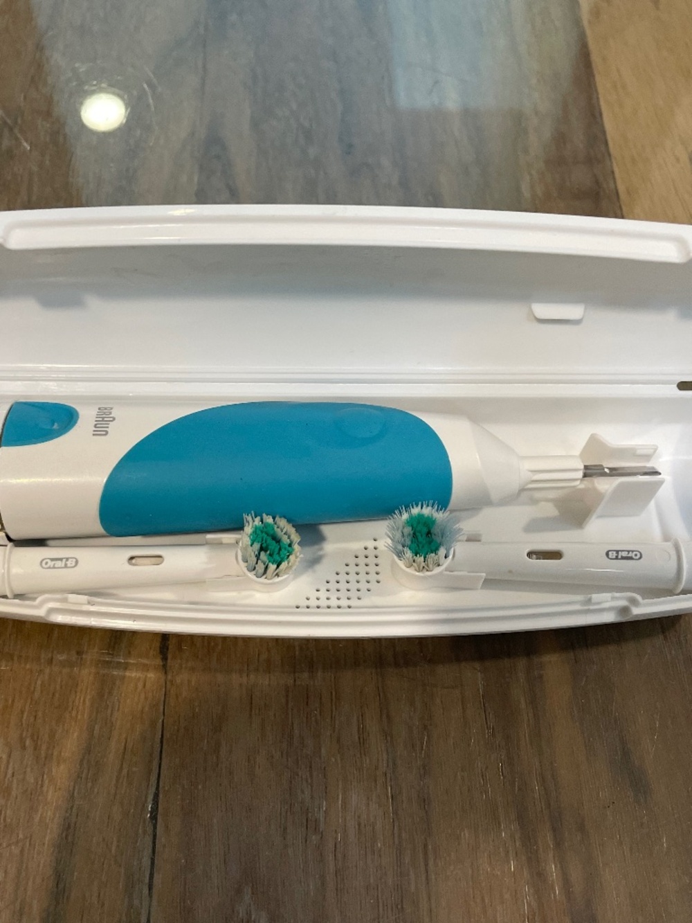 Battery-Powered Travel Toothbrush with Case